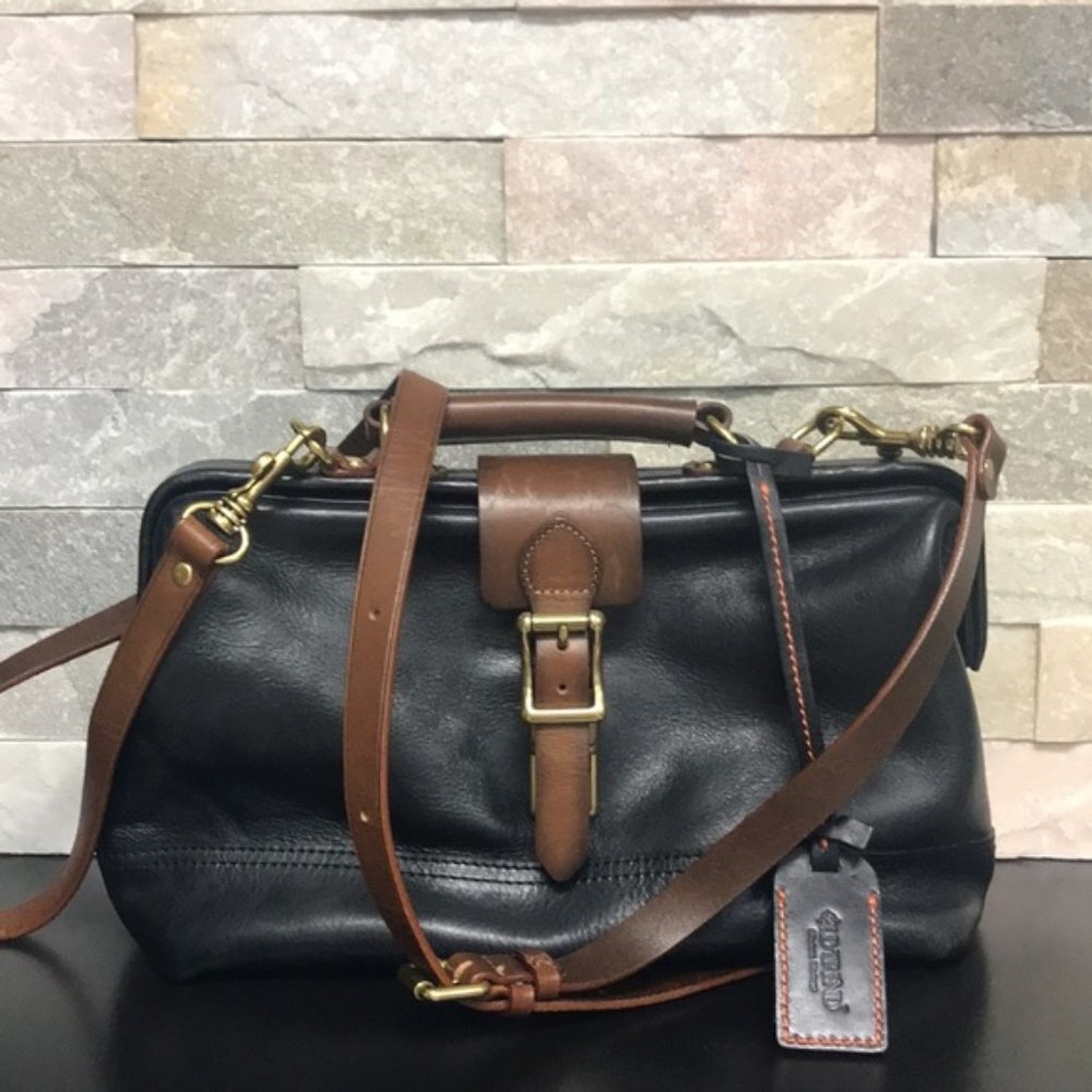 Old Trend Genuine Leather Doctor Satchel - Picture 3 of 7